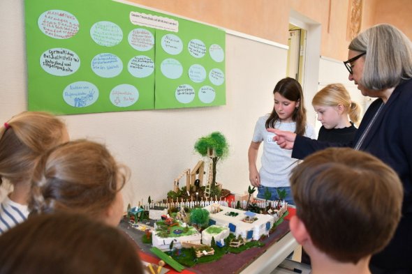 Europatag Parkschule mit Bildungsministerin Europatag Parkschule mit Bildungsministerin