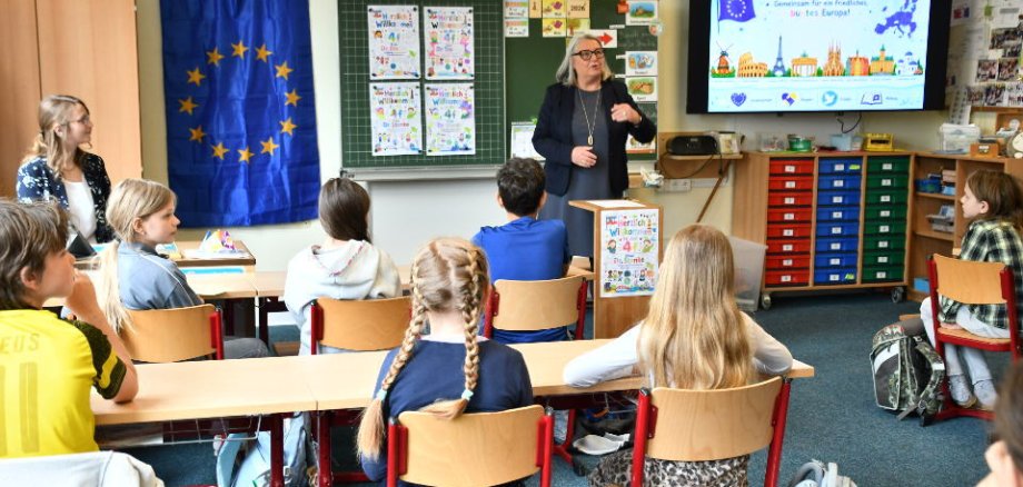 Europatag Parkschule mit Bildungsministerin