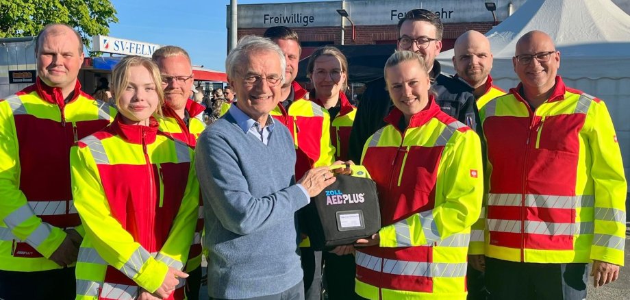 Neue AED-Gruppe Felm Feuerwehr