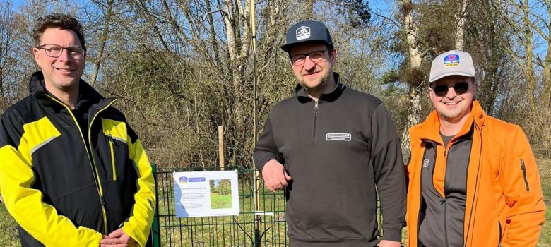 BM Koch und der Verein HuTi-SH auf der Hundewiese BM Koch und der Verein HuTi-SH auf der Hundewiese