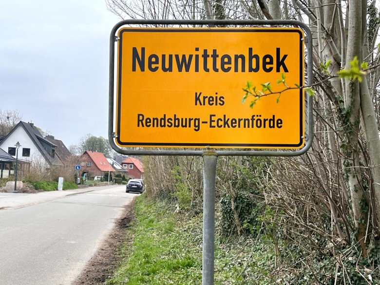 Ortsschild Neuwittenbek