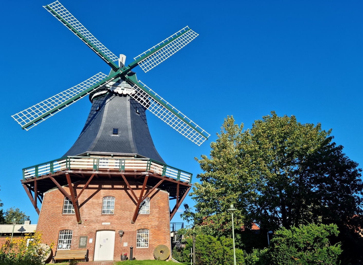 RemasterDirector_5122f8b34