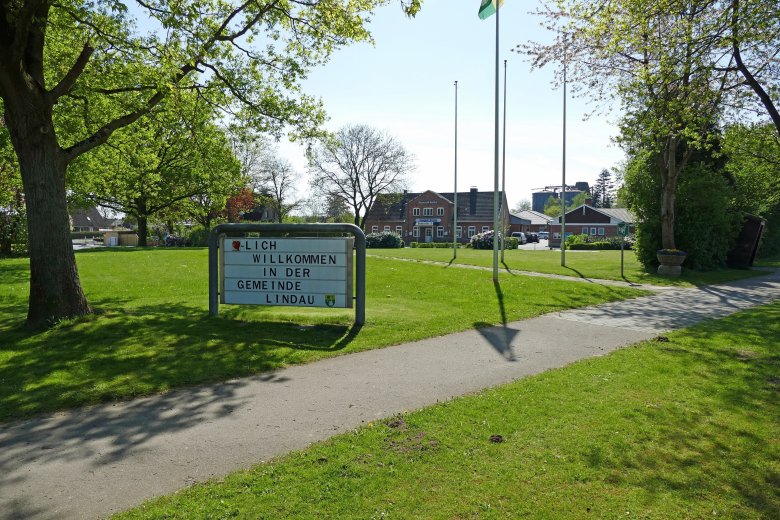 Dorfdreieck in Revensdorf