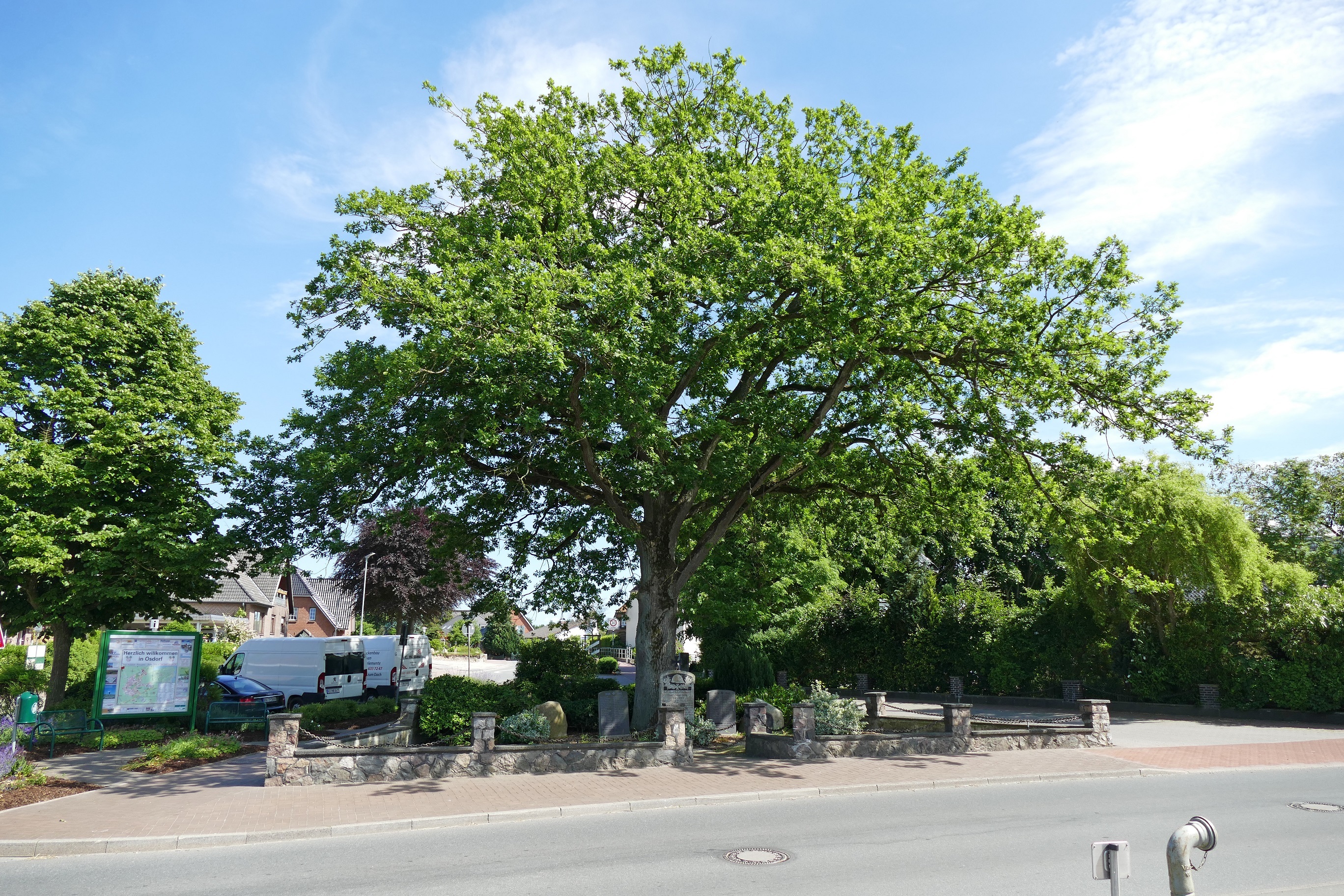 Das Ehrenmal in Osdorf